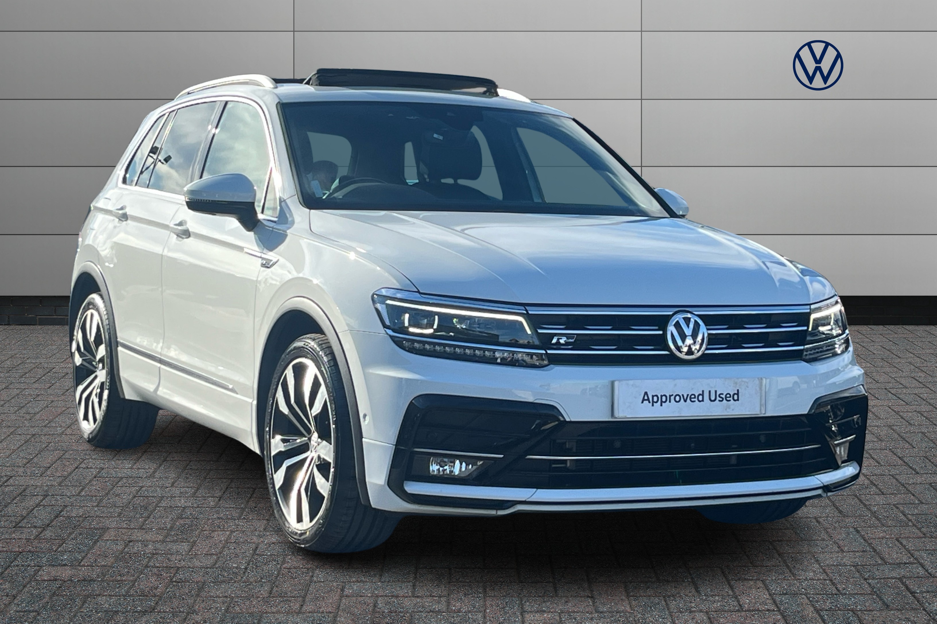 Main listing image - Volkswagen Tiguan