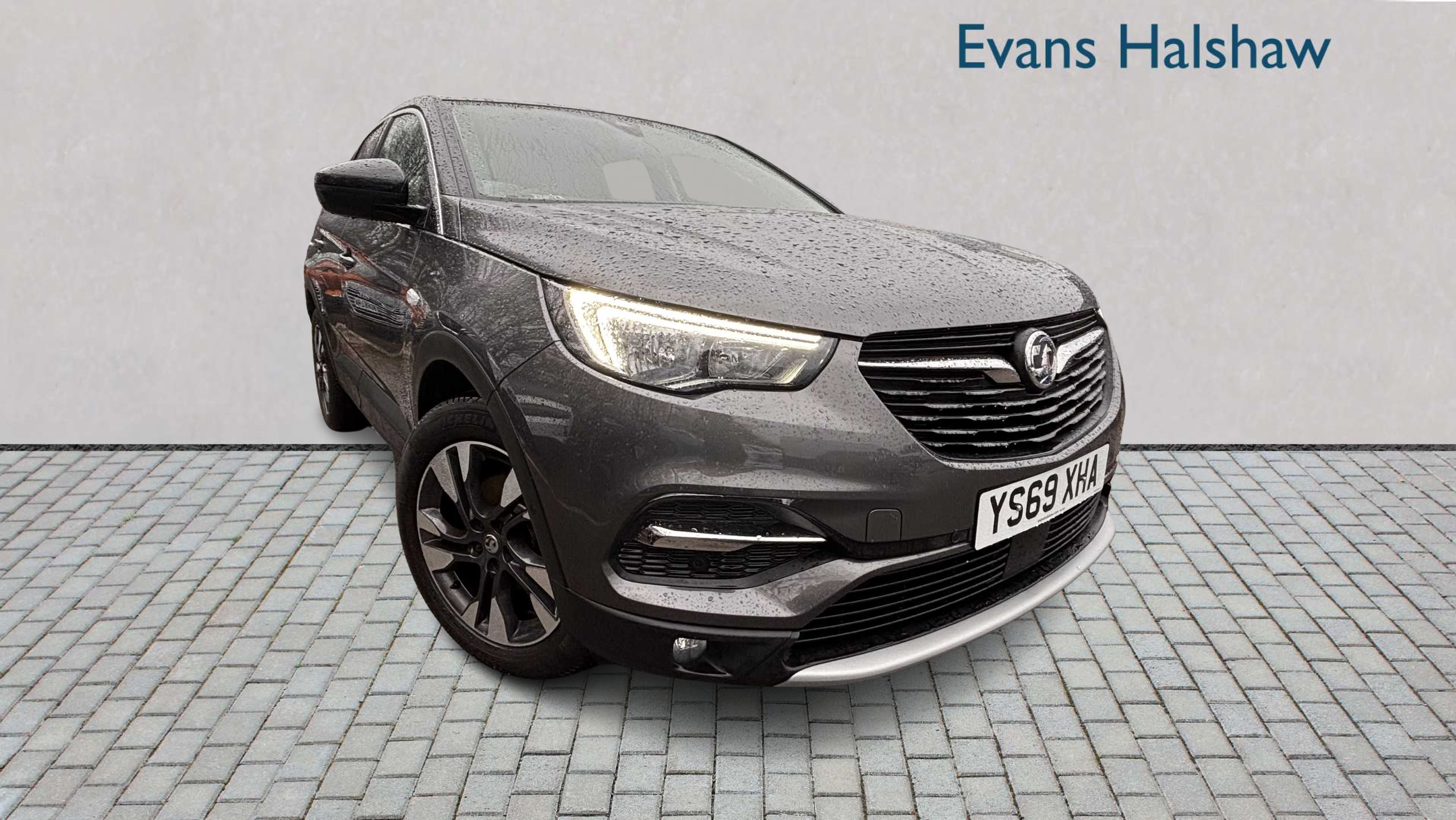 Main listing image - Vauxhall Grandland X