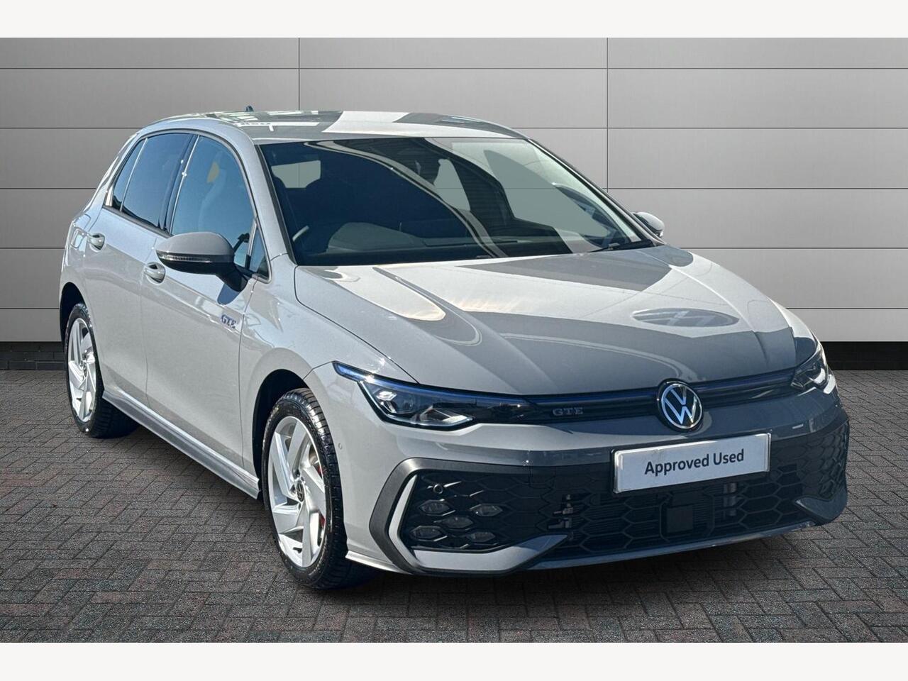 Main listing image - Volkswagen Golf GTE