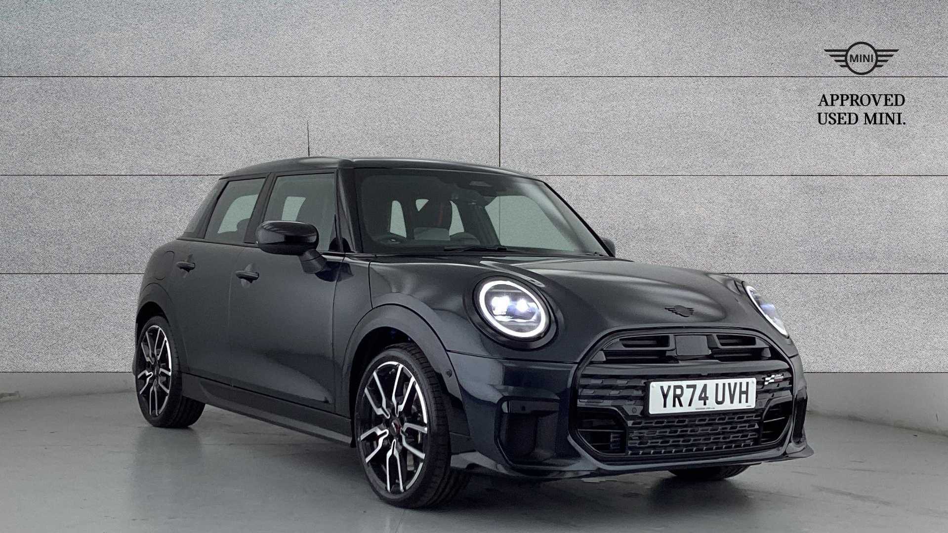 Main listing image - MINI Hatchback 5dr