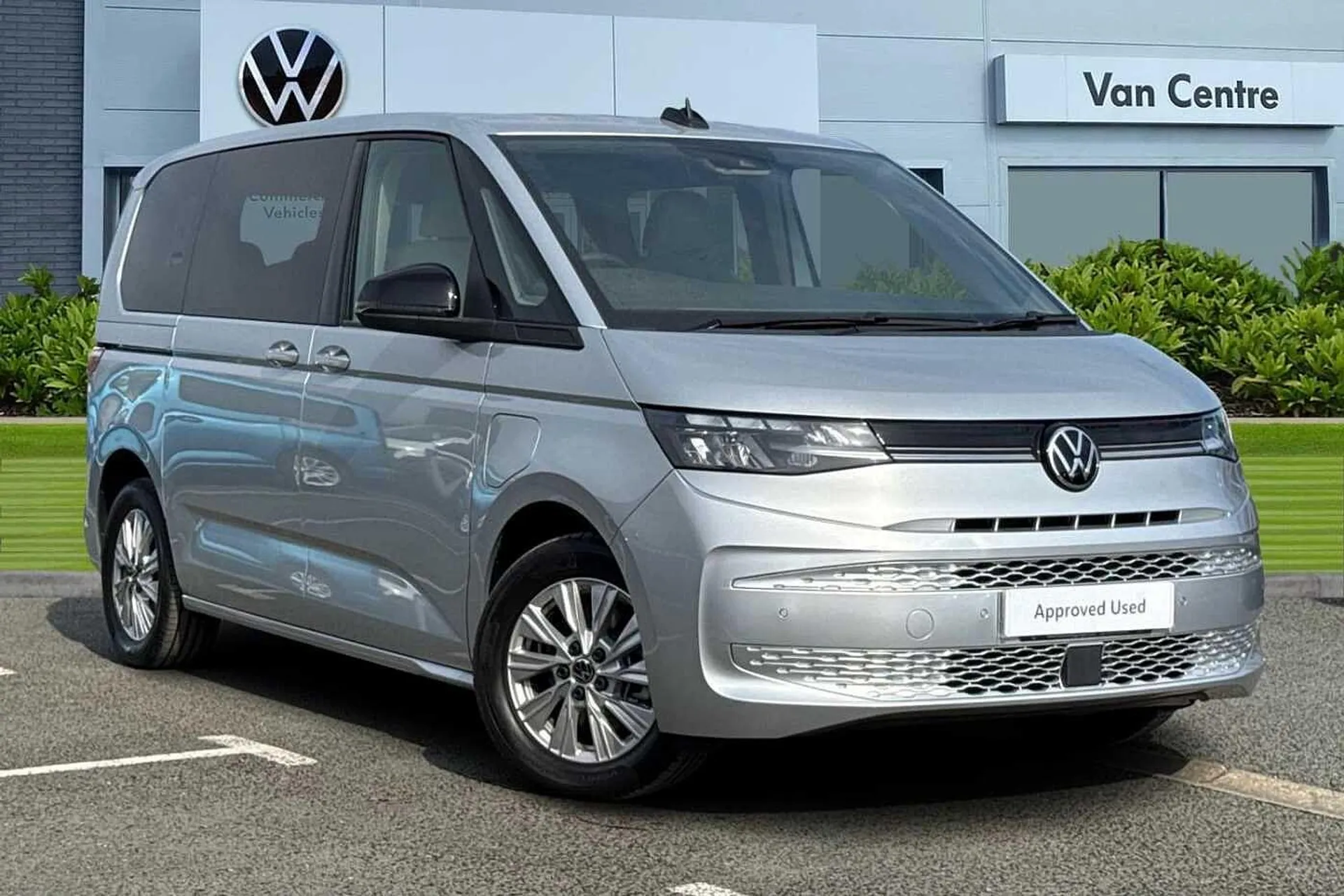 Main listing image - Volkswagen Multivan