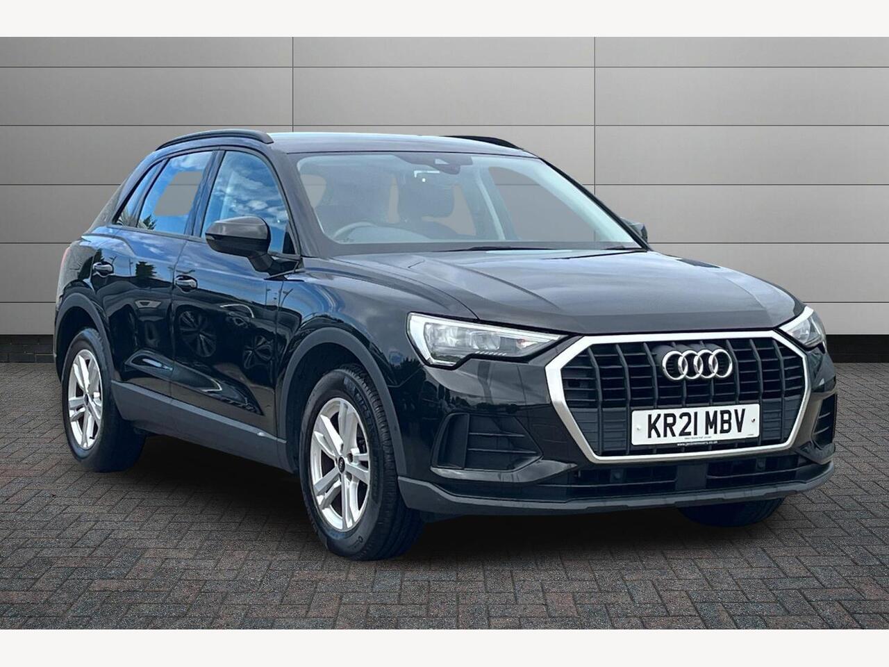 Main listing image - Audi Q3