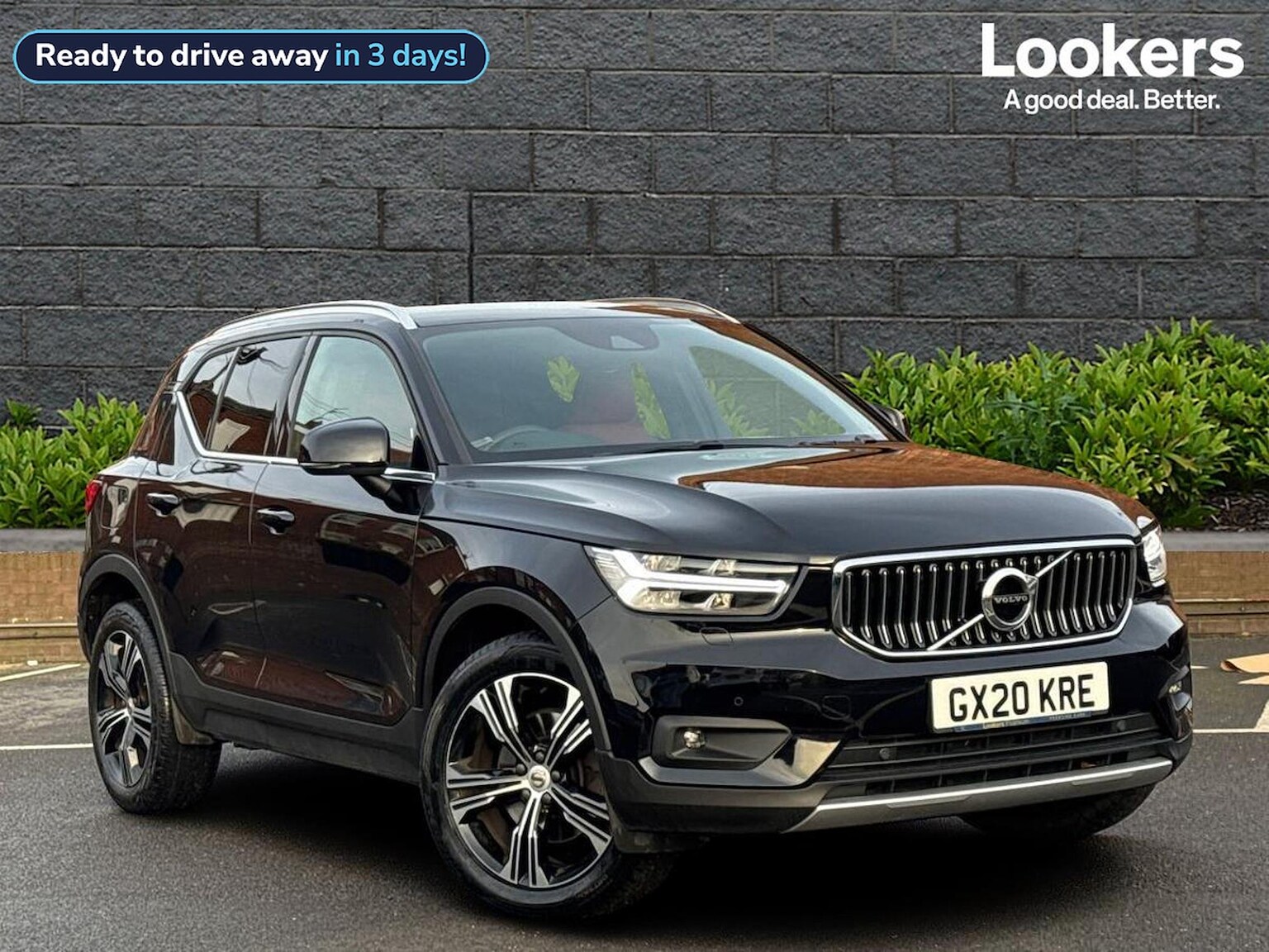 Main listing image - Volvo XC40