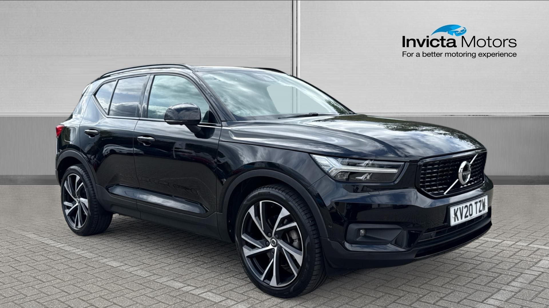 Main listing image - Volvo XC40