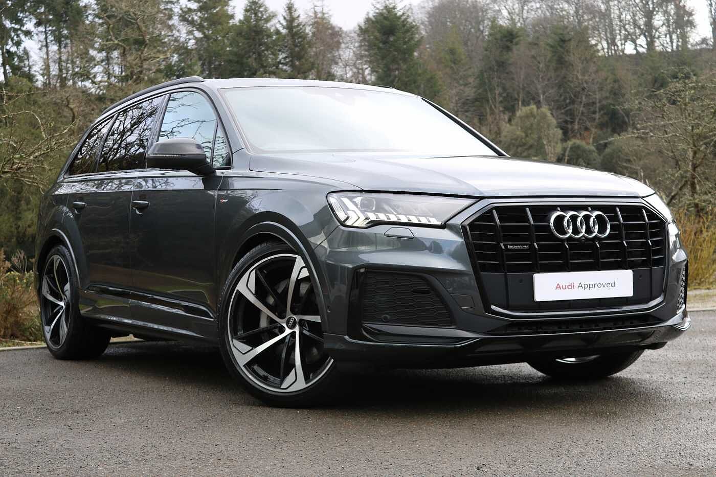 Main listing image - Audi Q7