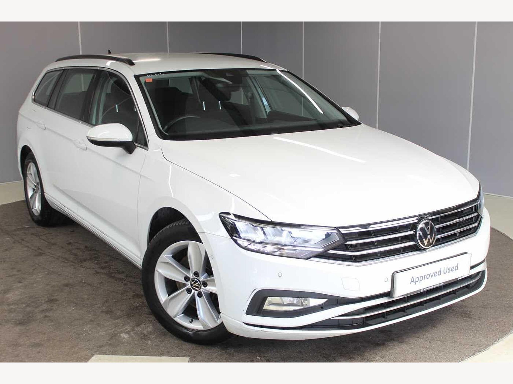 Main listing image - Volkswagen Passat Estate