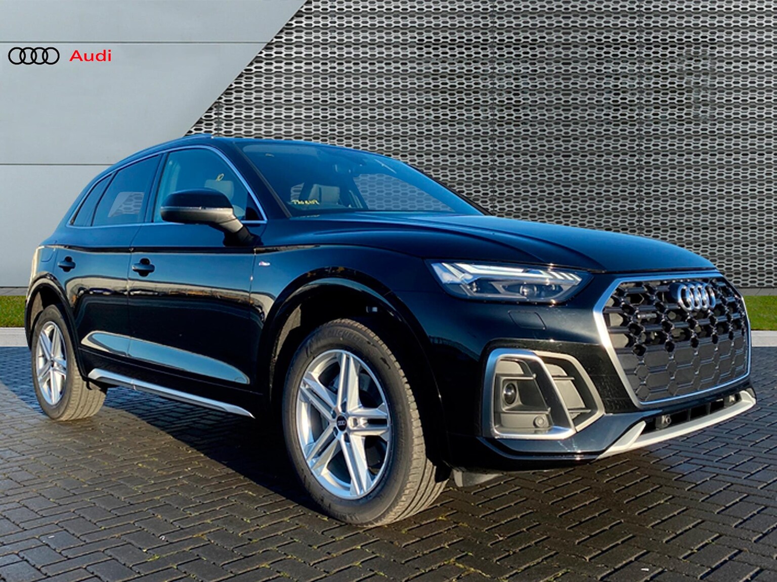 Main listing image - Audi Q5