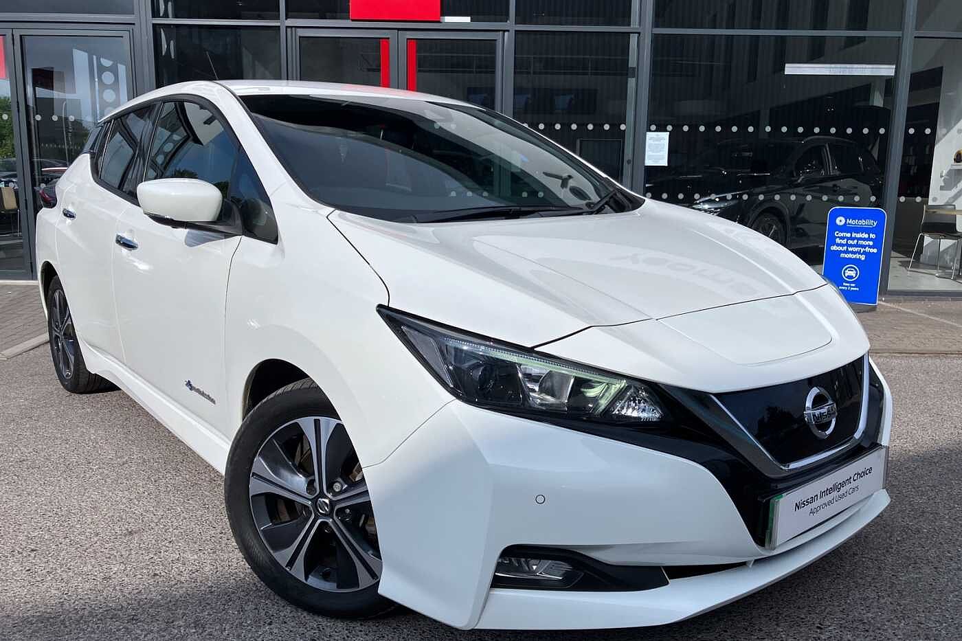 Main listing image - Nissan Leaf