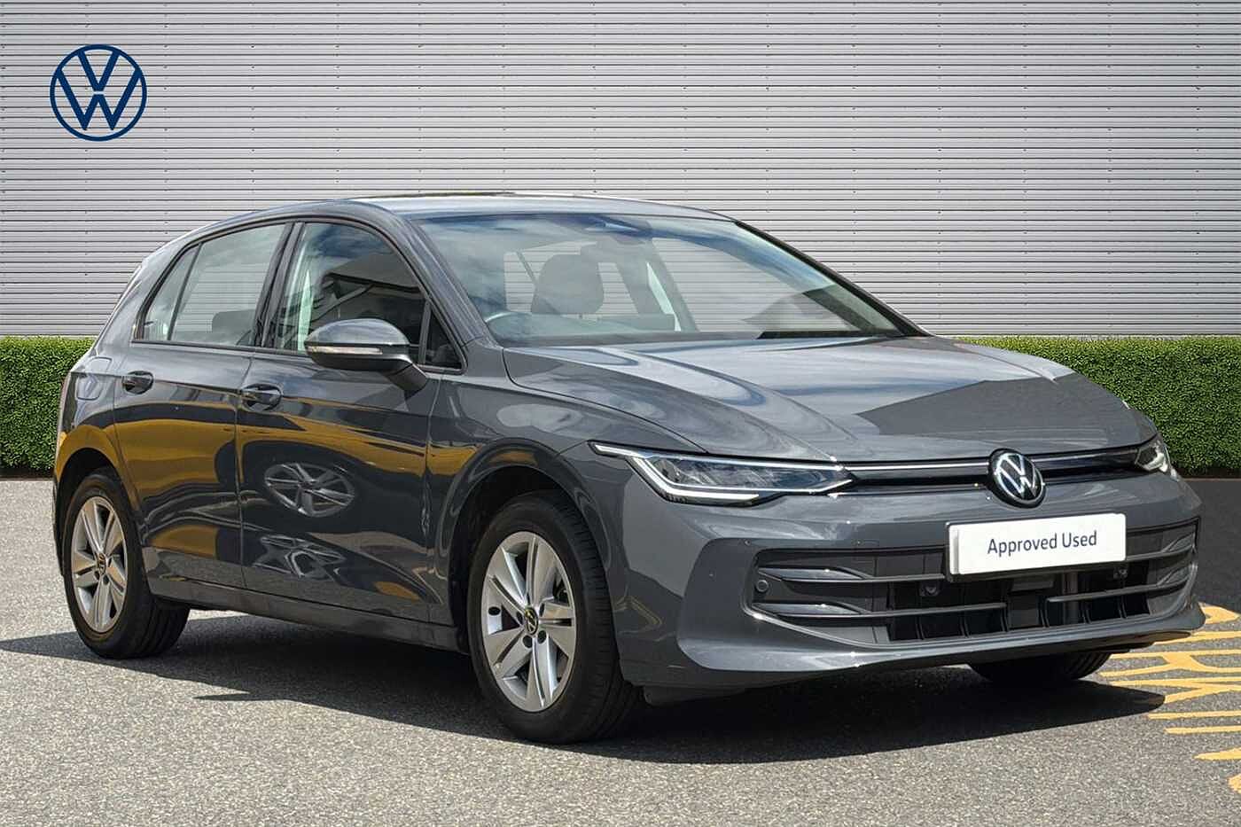 Main listing image - Volkswagen Golf