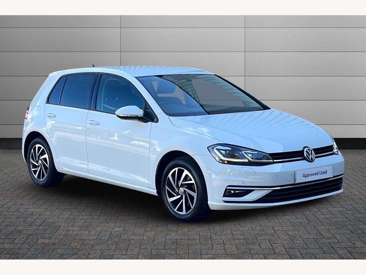 Main listing image - Volkswagen Golf