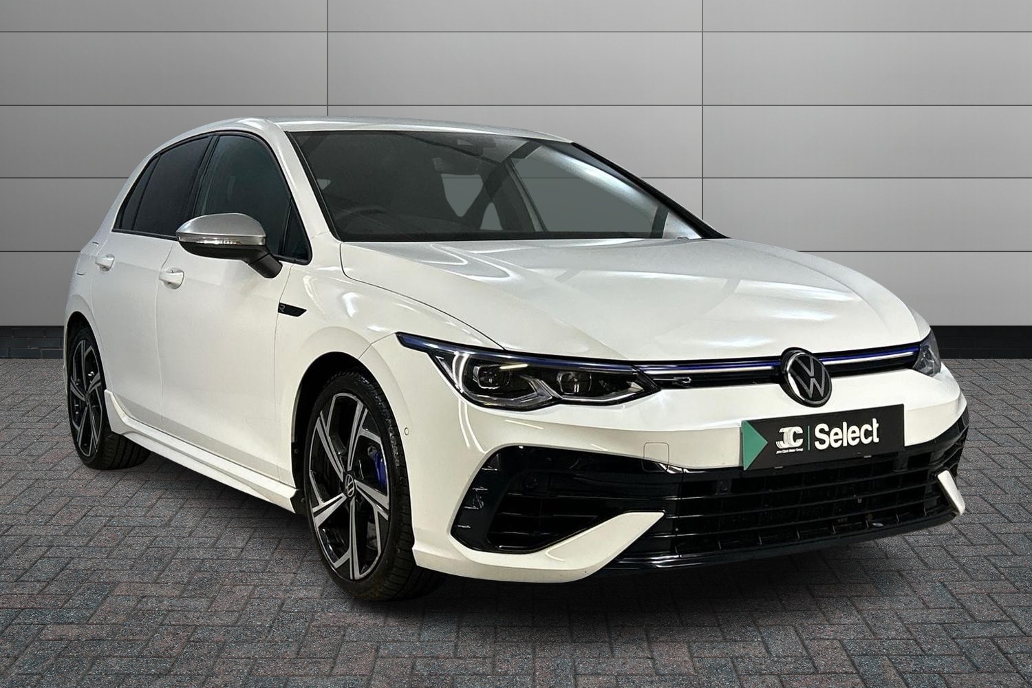 Main listing image - Volkswagen Golf R