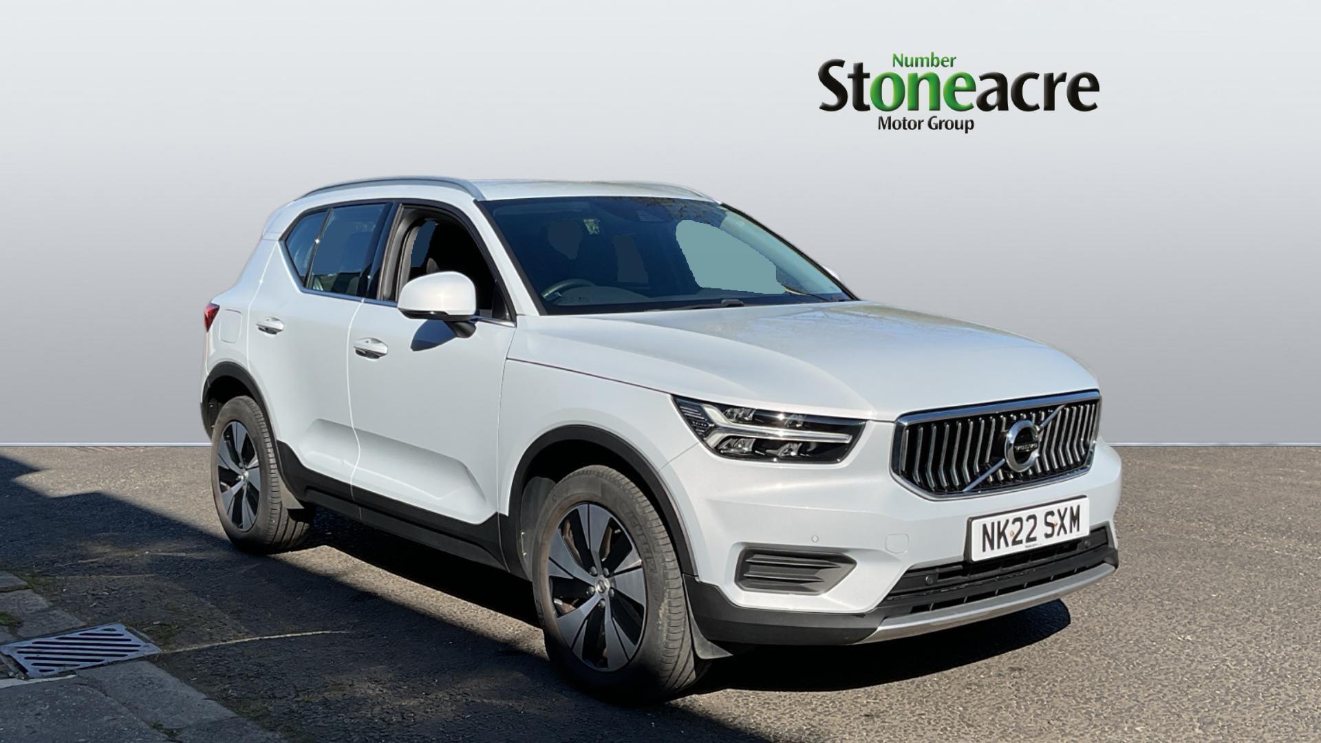 Main listing image - Volvo XC40 Recharge