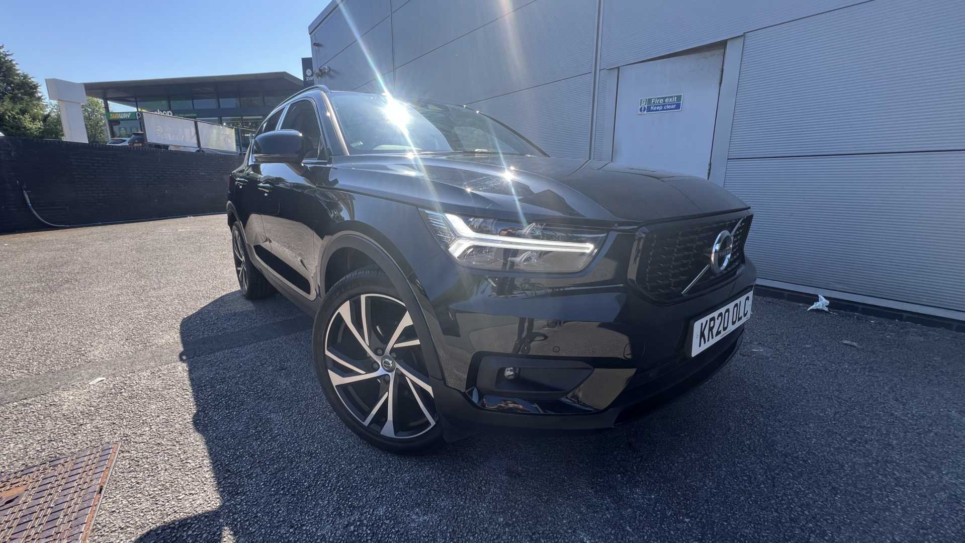 Main listing image - Volvo XC40