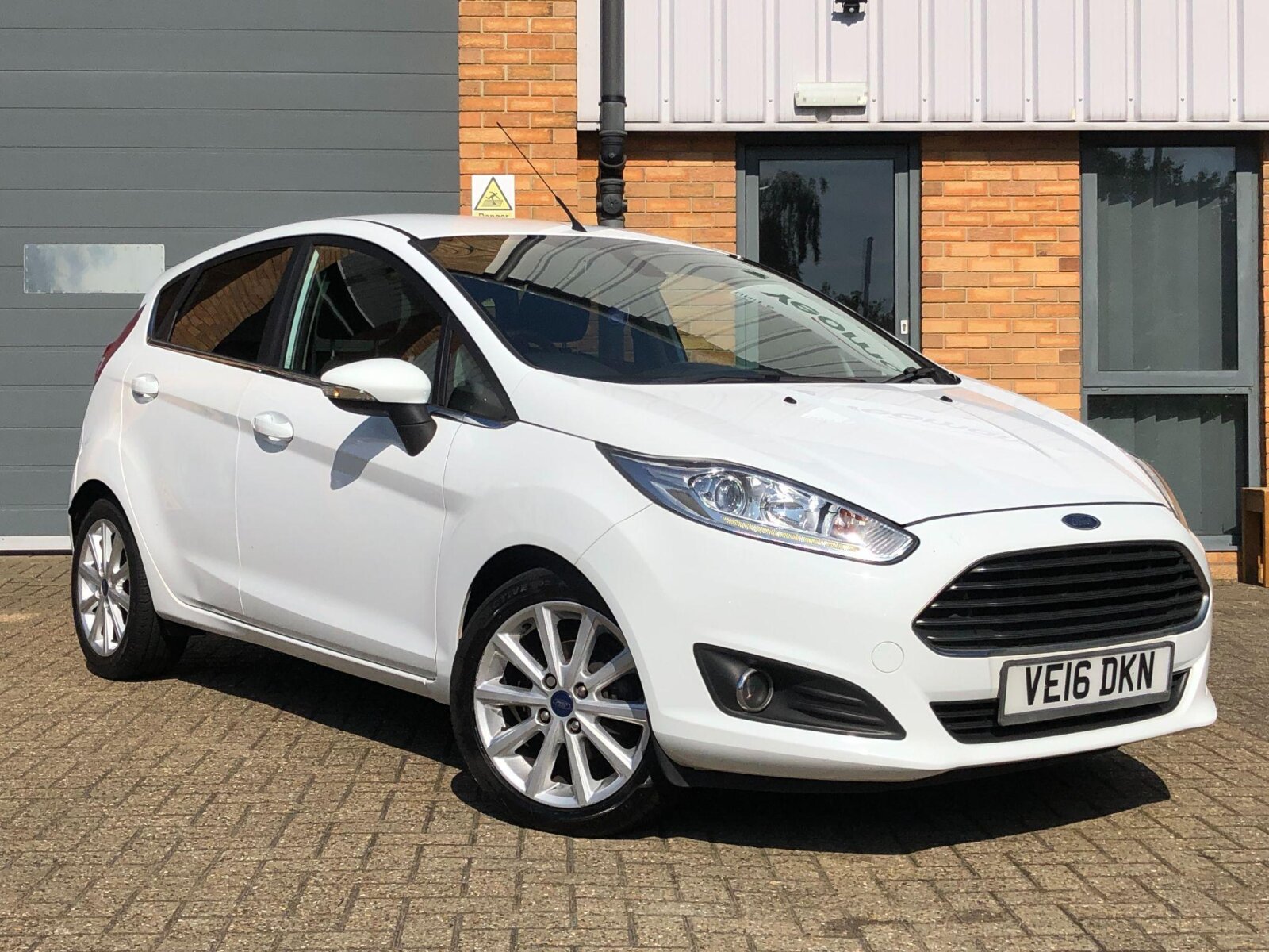Main listing image - Ford Fiesta
