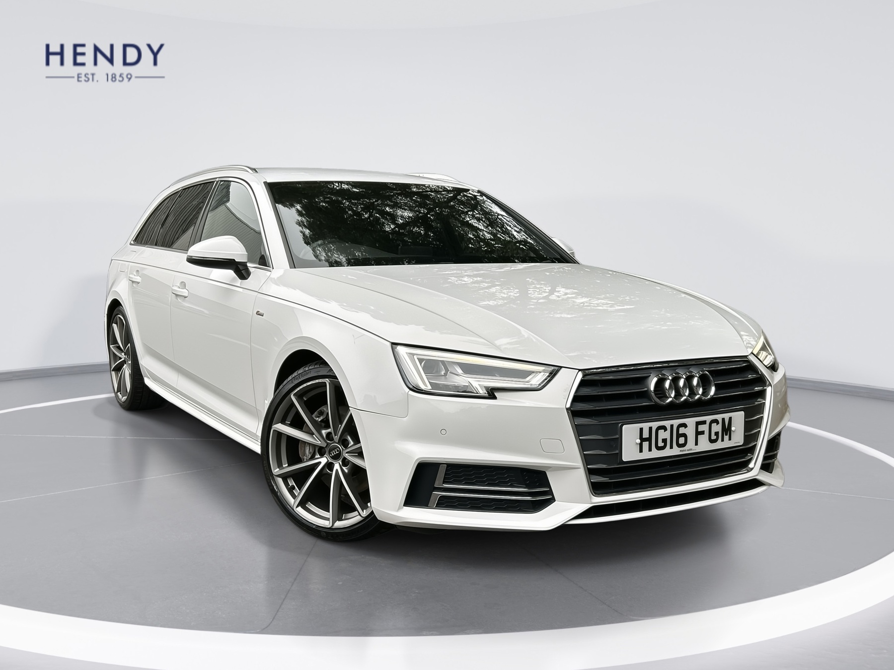 Main listing image - Audi A4 Avant