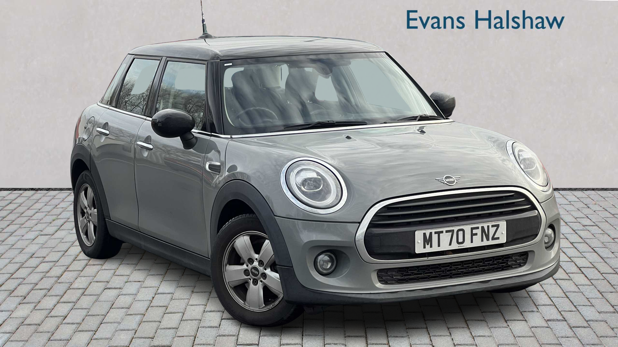 Main listing image - MINI Hatchback 5dr
