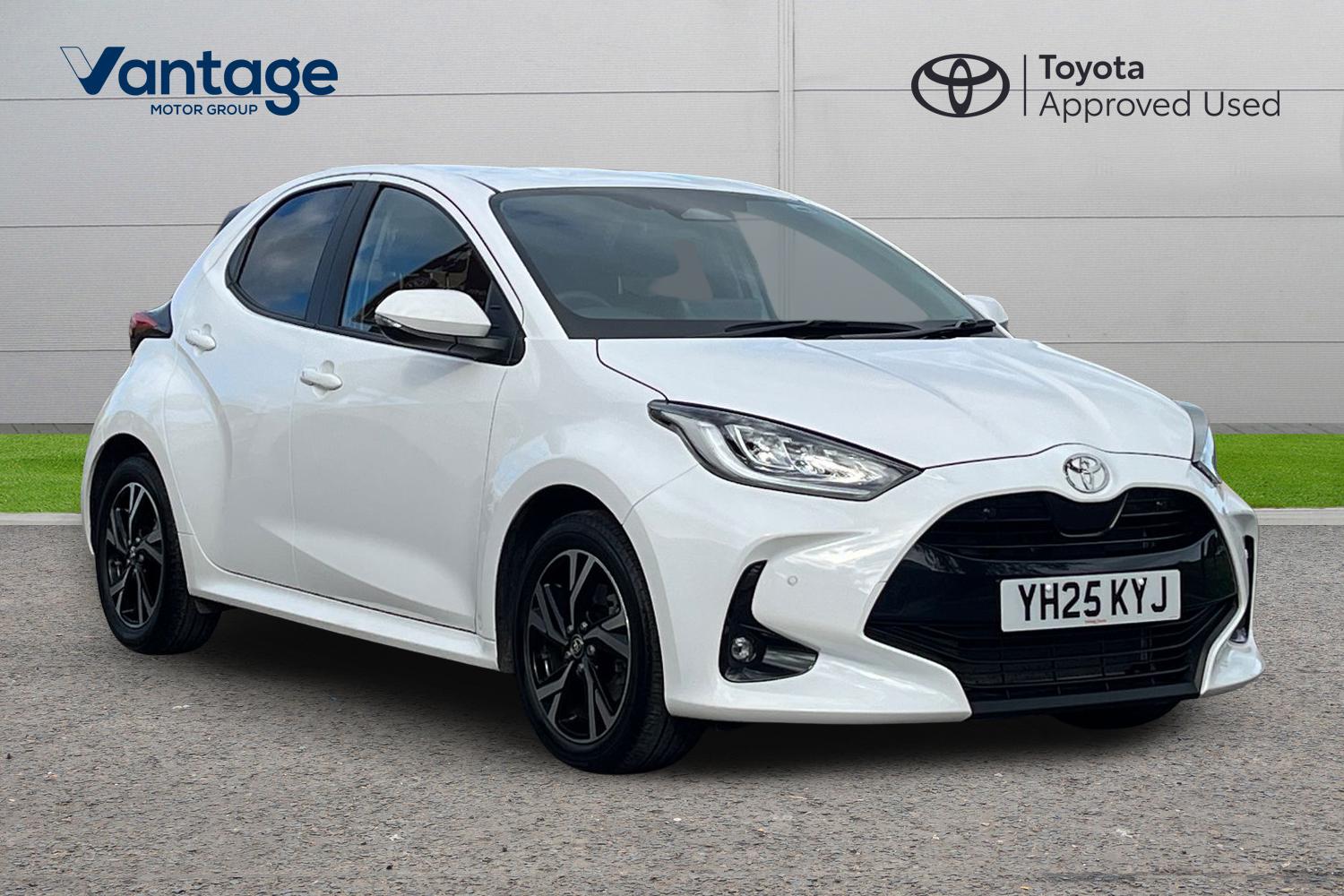 Main listing image - Toyota Yaris