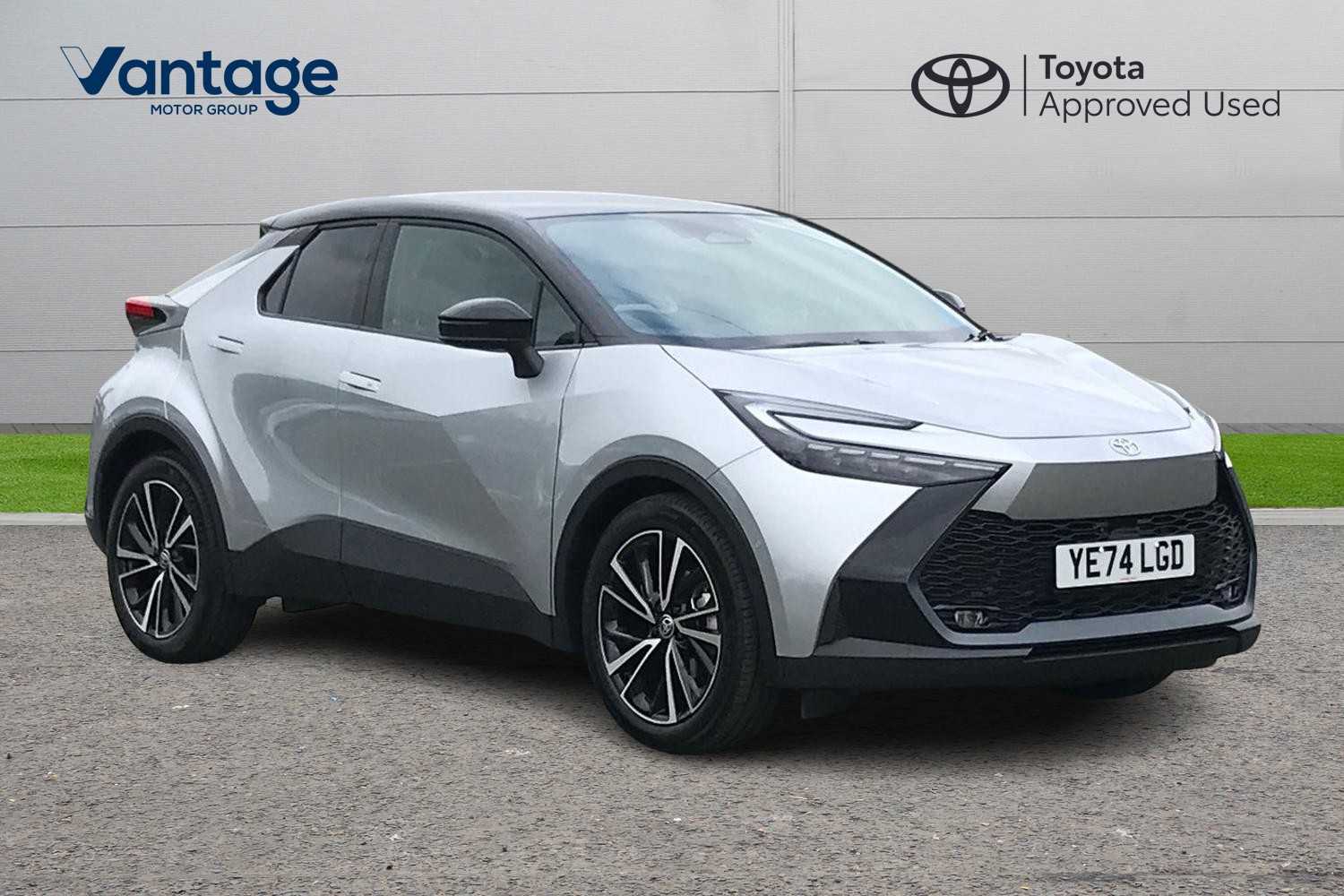 Main listing image - Toyota C-HR
