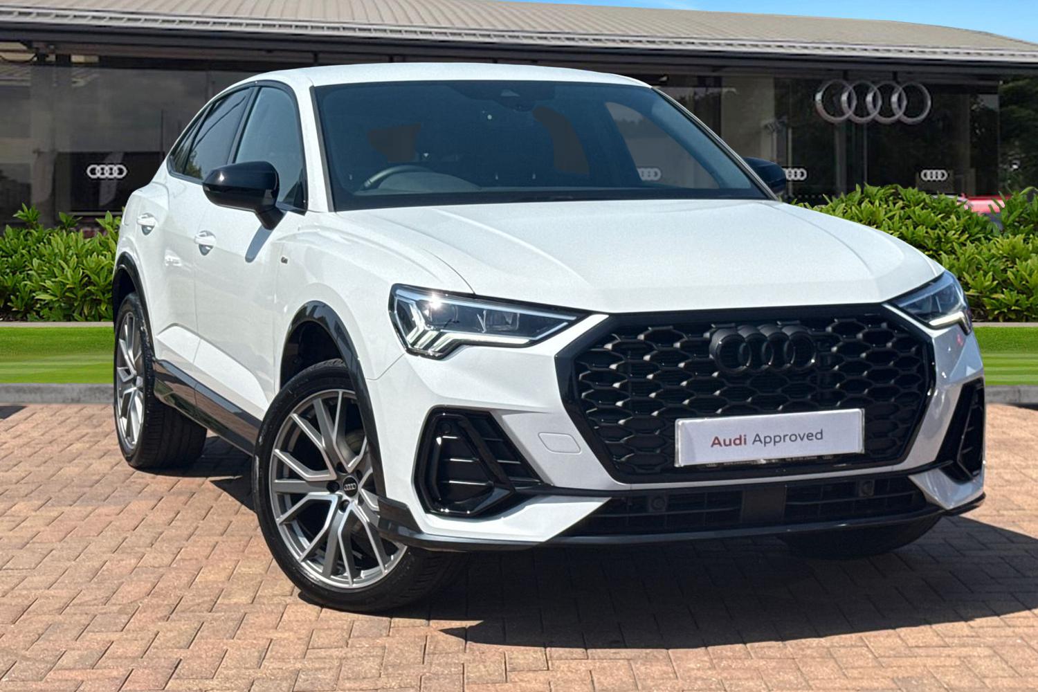 Main listing image - Audi Q3