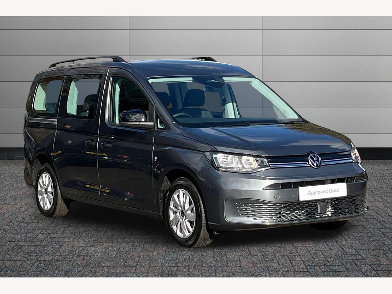 Main listing image - Volkswagen Caddy Maxi