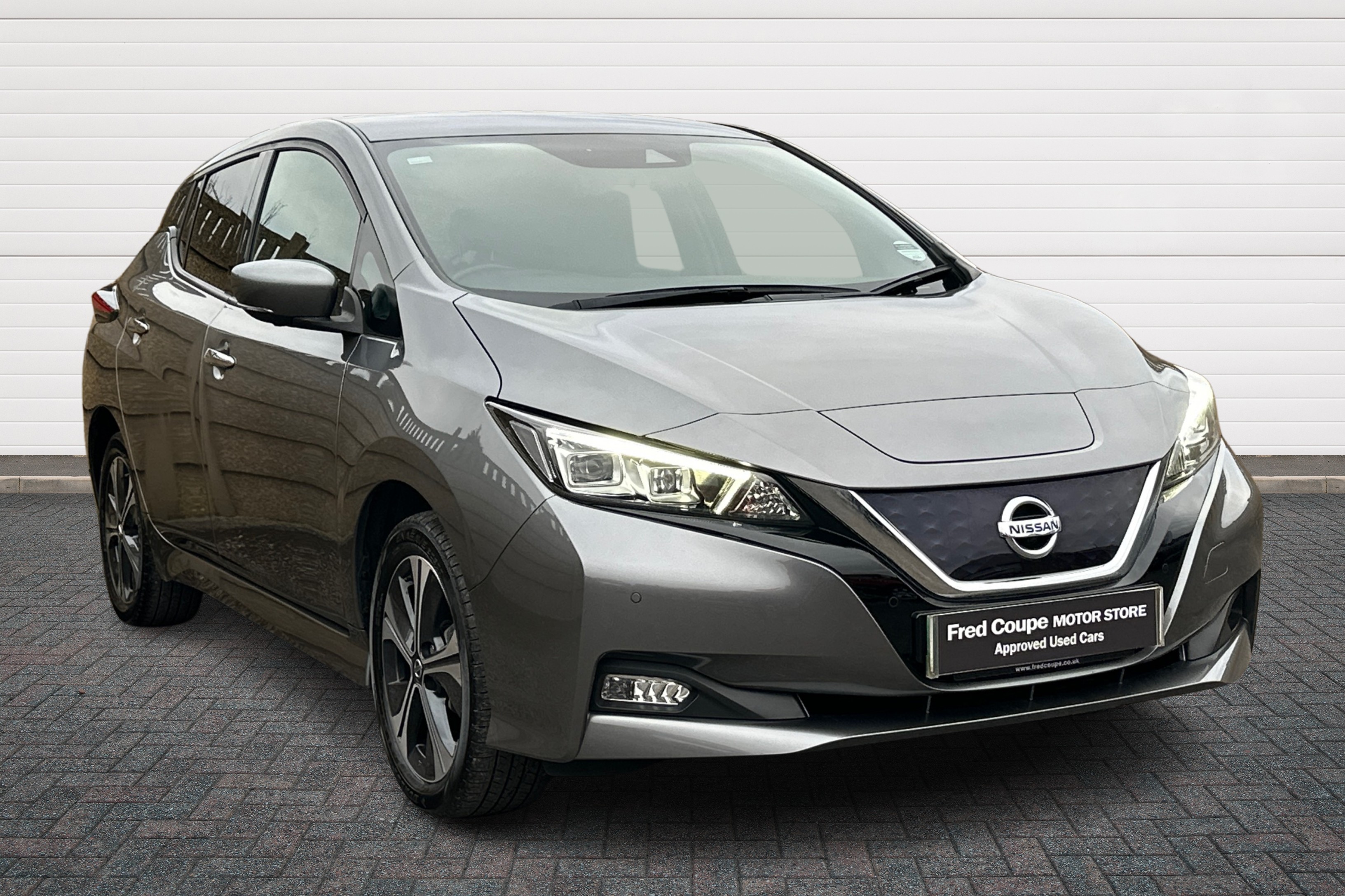 Main listing image - Nissan Leaf