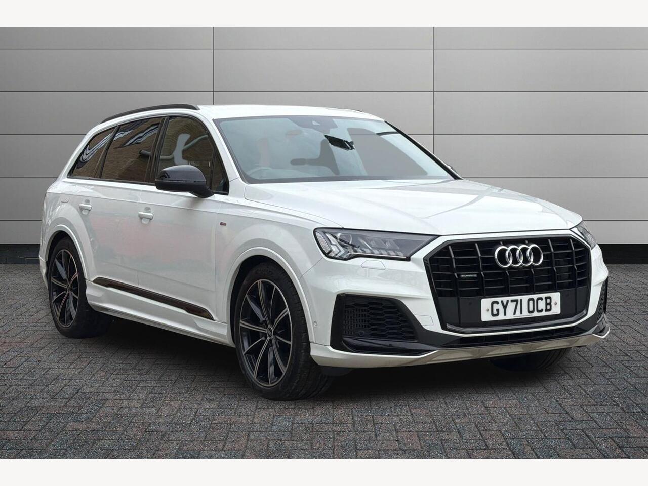 Main listing image - Audi Q7