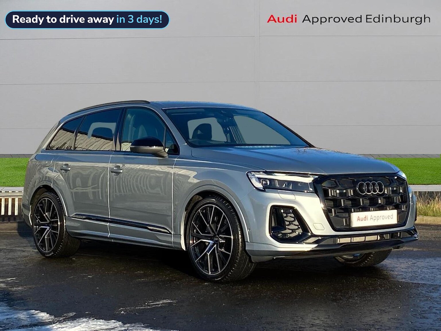 Main listing image - Audi Q7