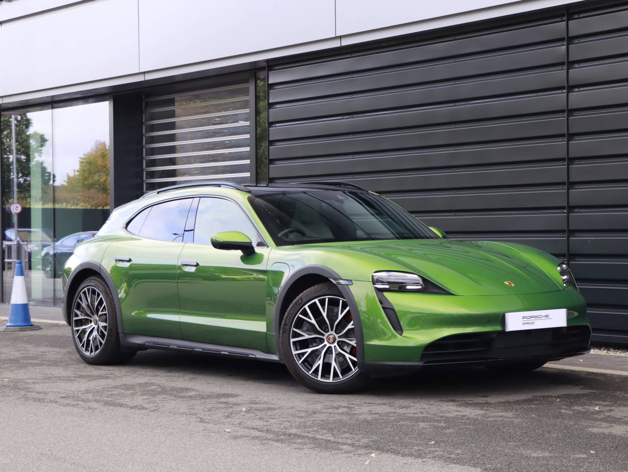 Main listing image - Porsche Taycan