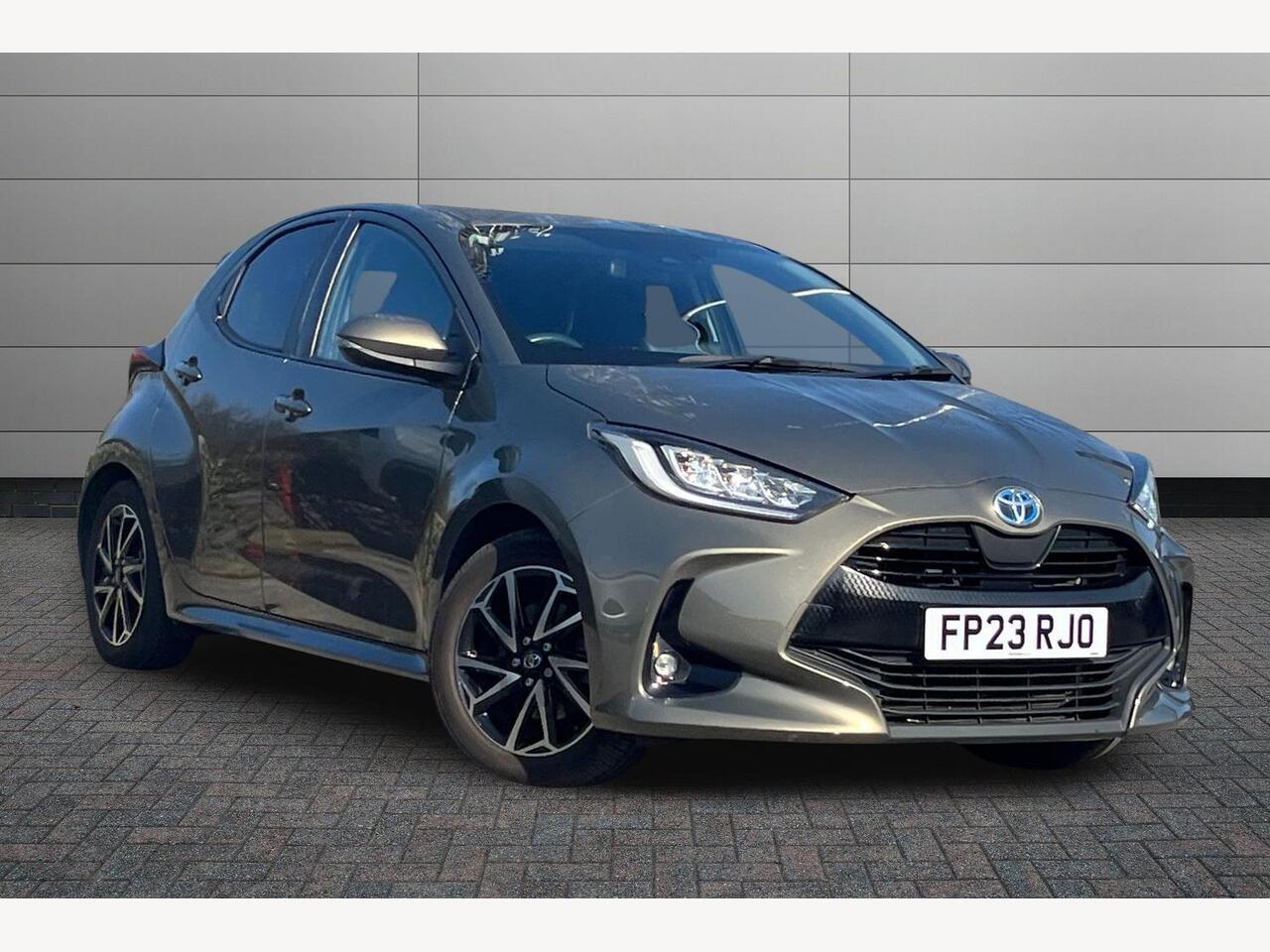 Main listing image - Toyota Yaris