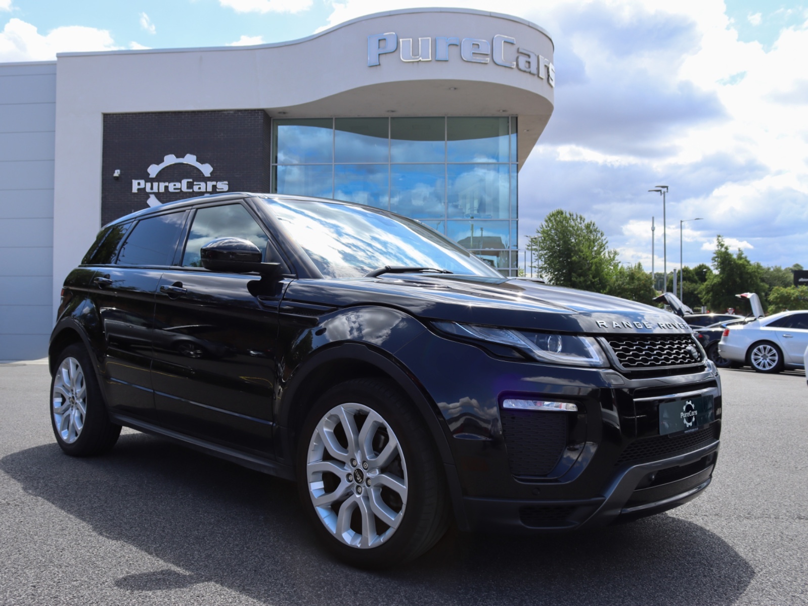 Main listing image - Land Rover Range Rover Evoque