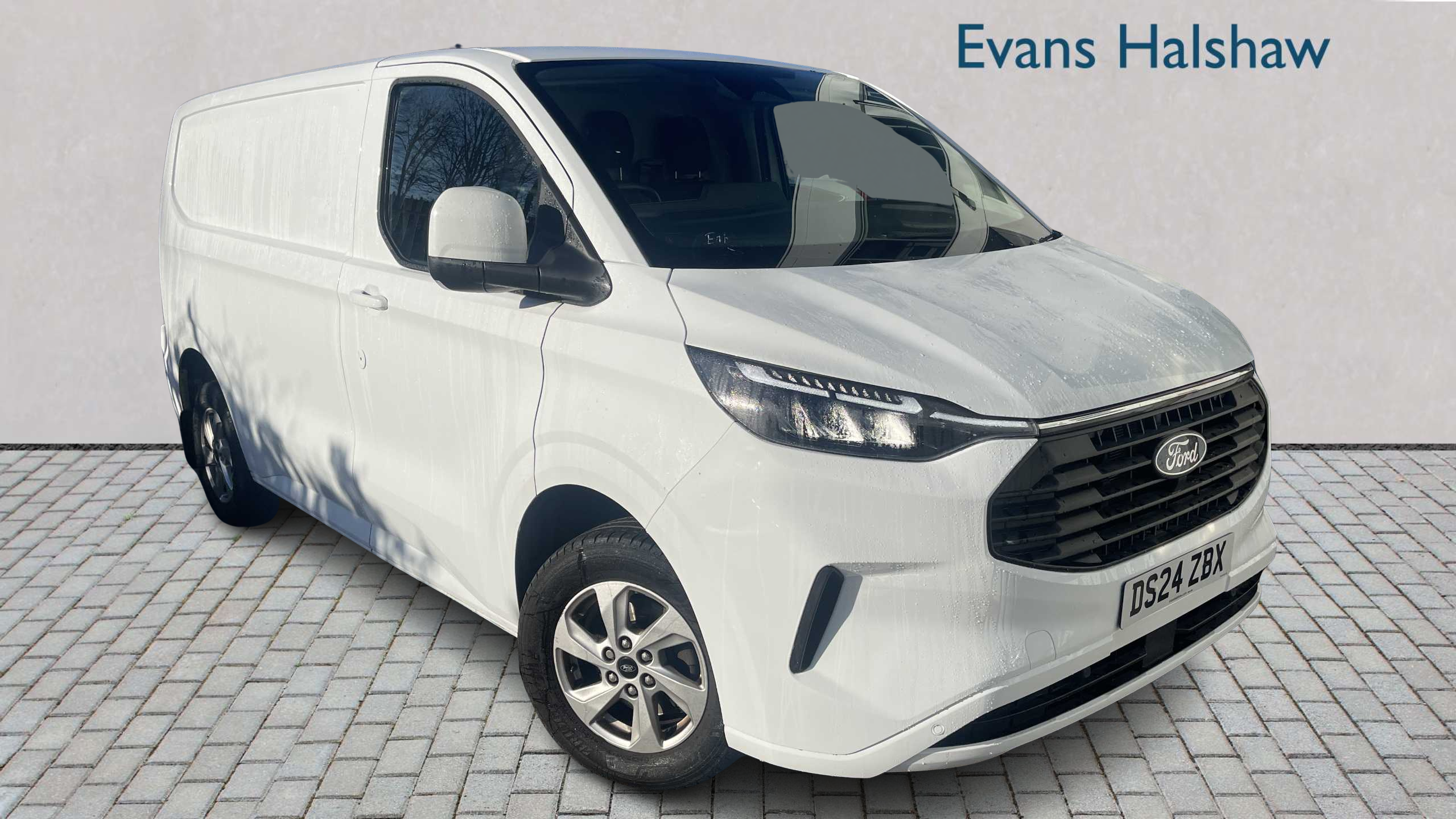 Main listing image - Ford Transit Custom
