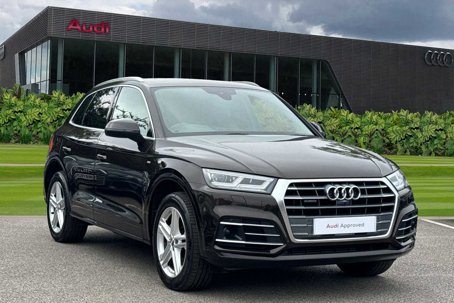 Main listing image - Audi Q5