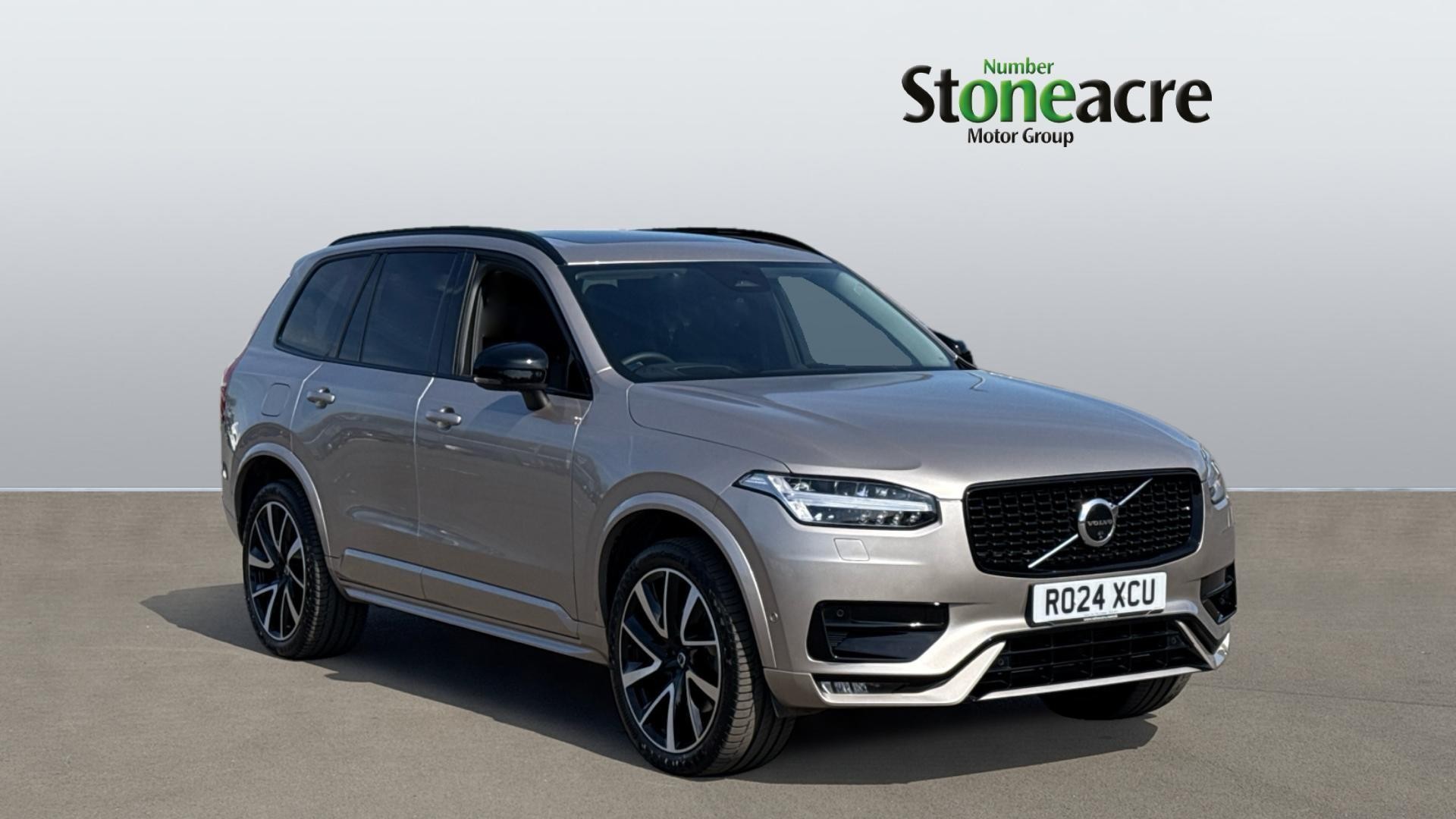 Main listing image - Volvo XC90