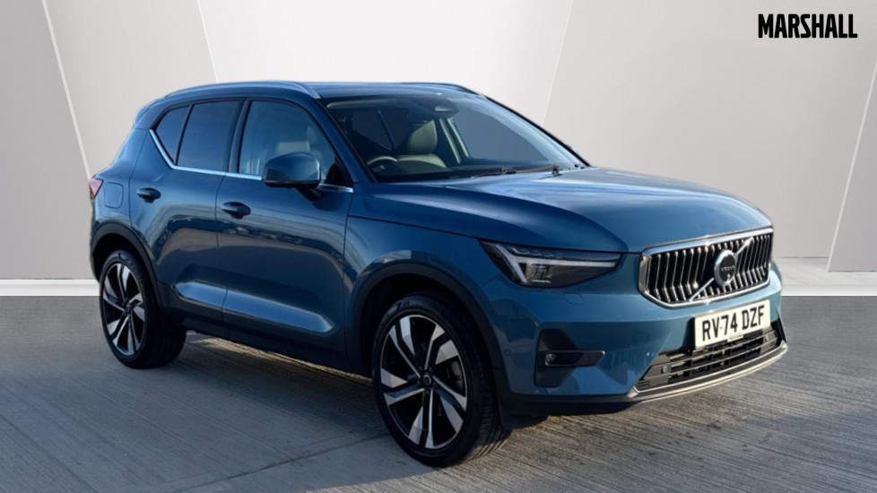 Main listing image - Volvo XC40