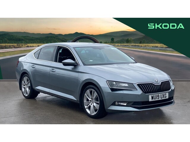 Main listing image - Skoda Superb