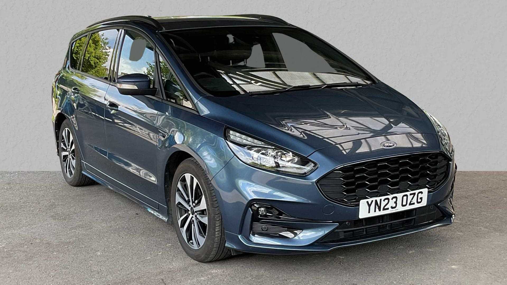 Main listing image - Ford S-MAX