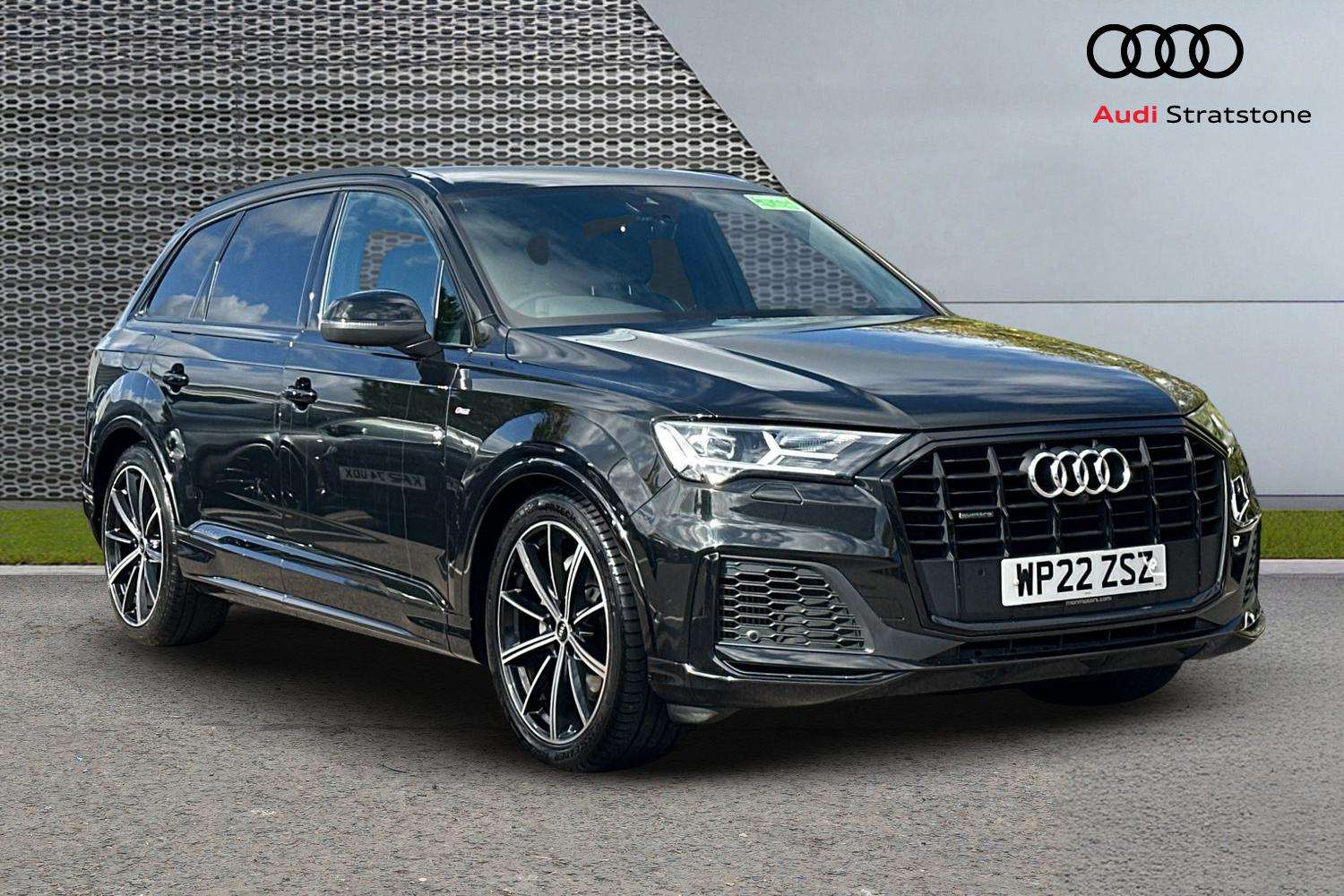 Main listing image - Audi Q7