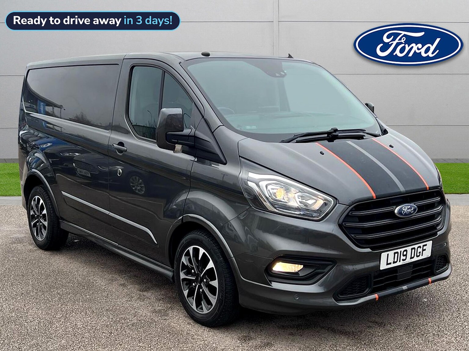 Main listing image - Ford Transit Custom