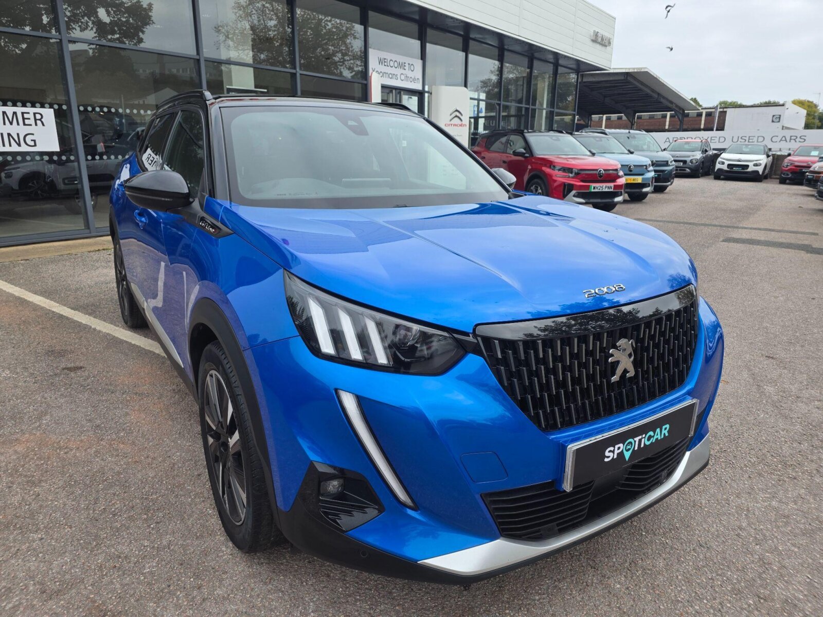 Main listing image - Peugeot 2008