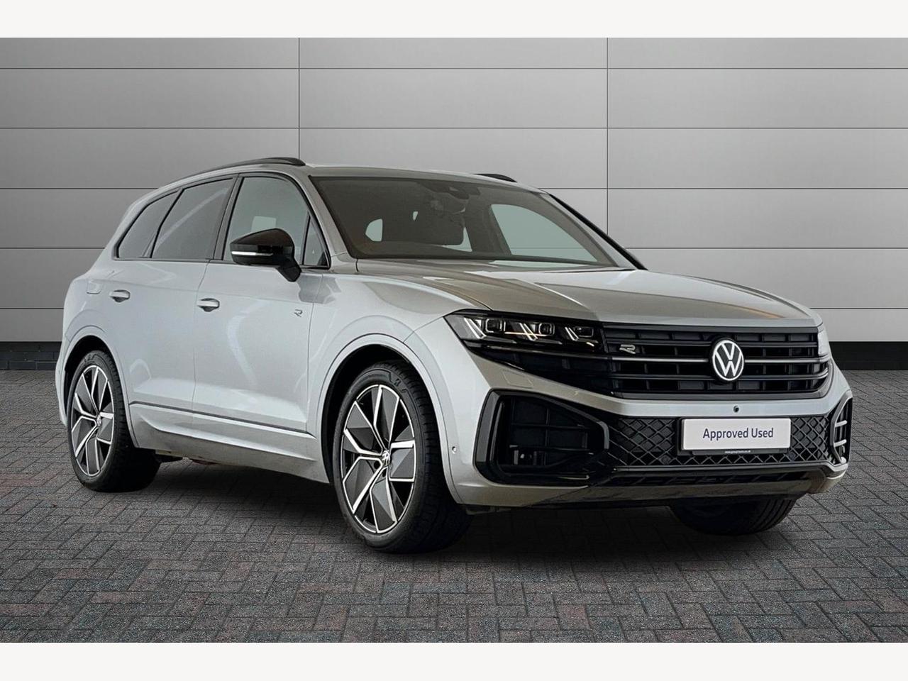 Main listing image - Volkswagen Touareg