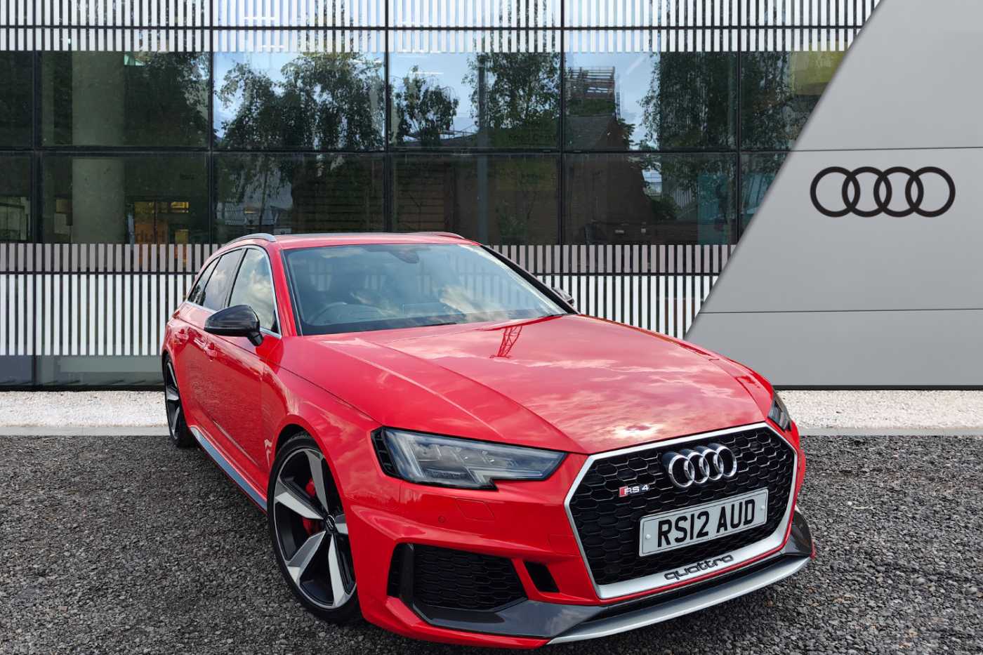 Main listing image - Audi RS4