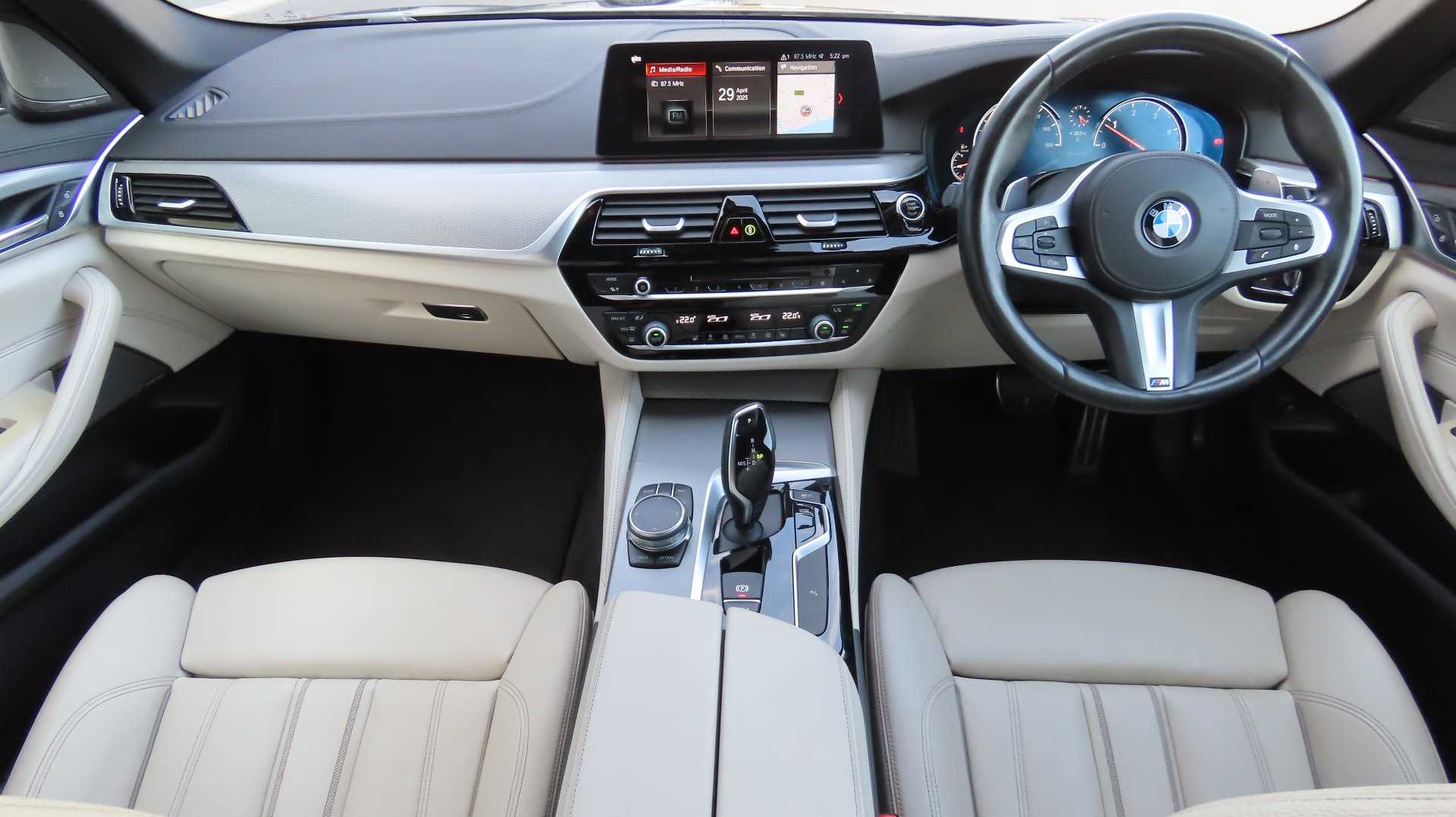 Main listing image - BMW 5 Series Touring