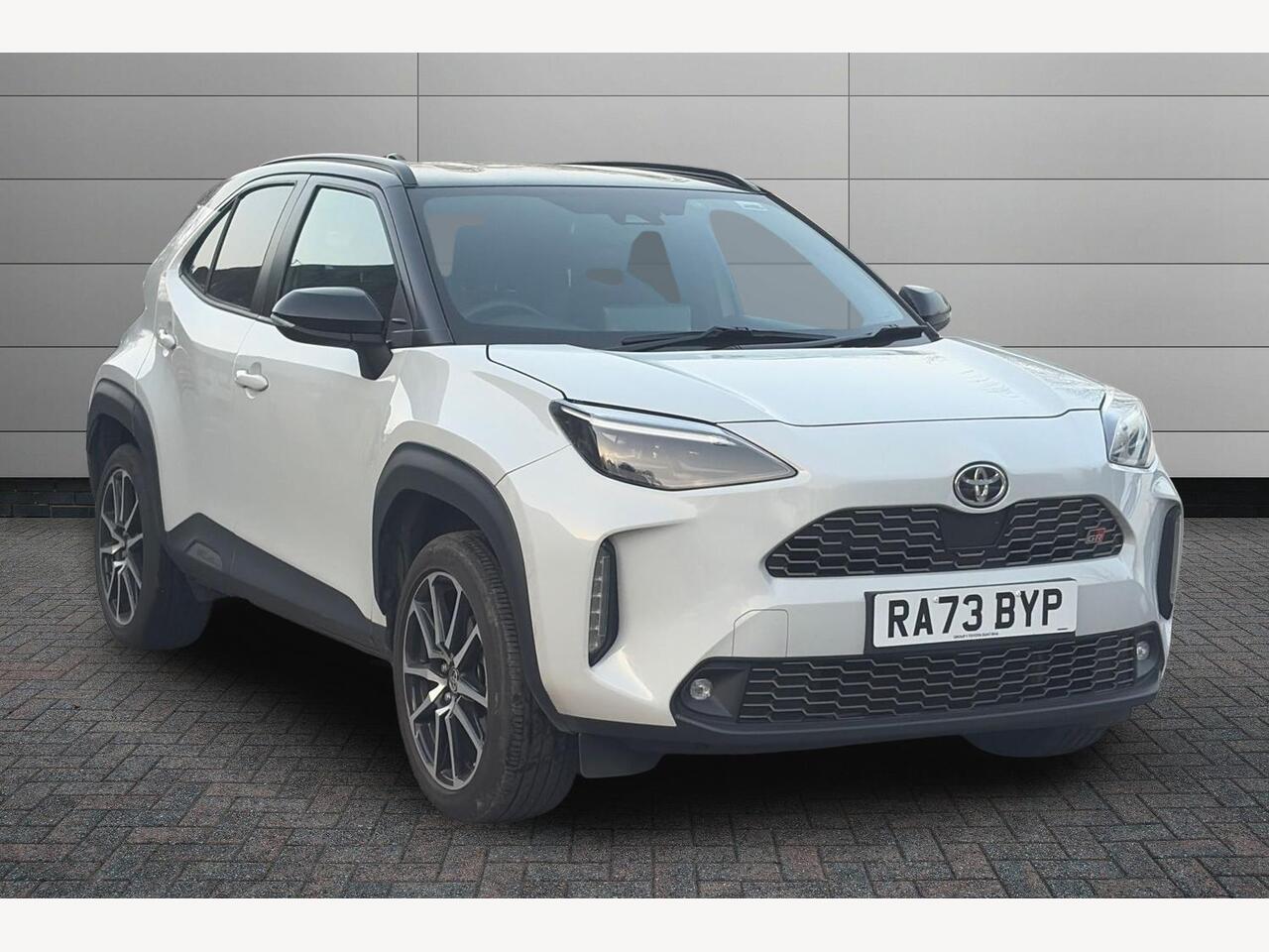 Main listing image - Toyota Yaris Cross