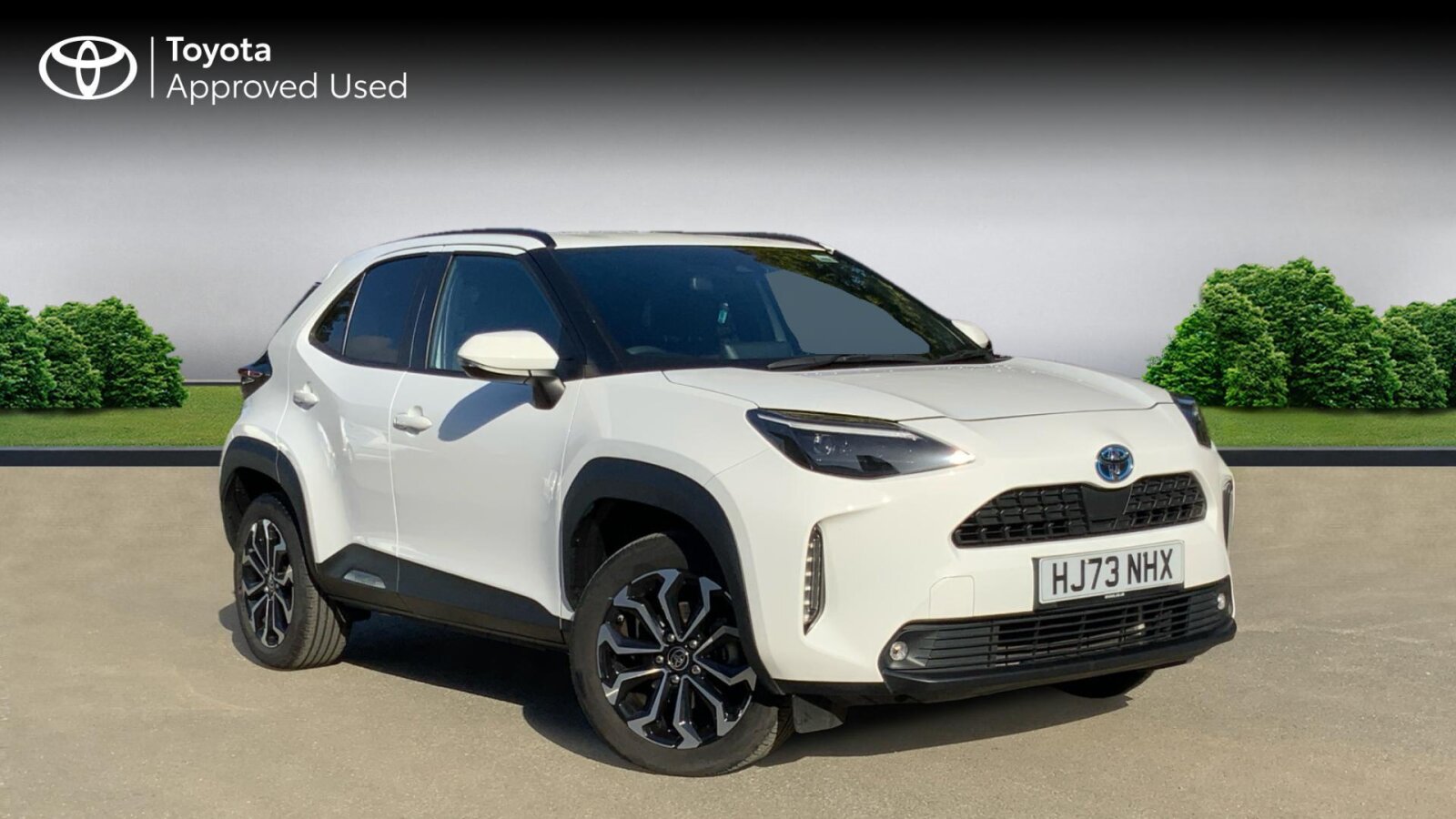 Main listing image - Toyota Yaris Cross