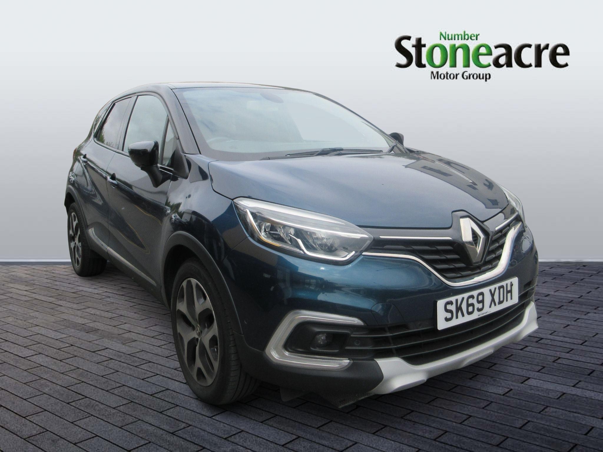 Main listing image - Renault Captur