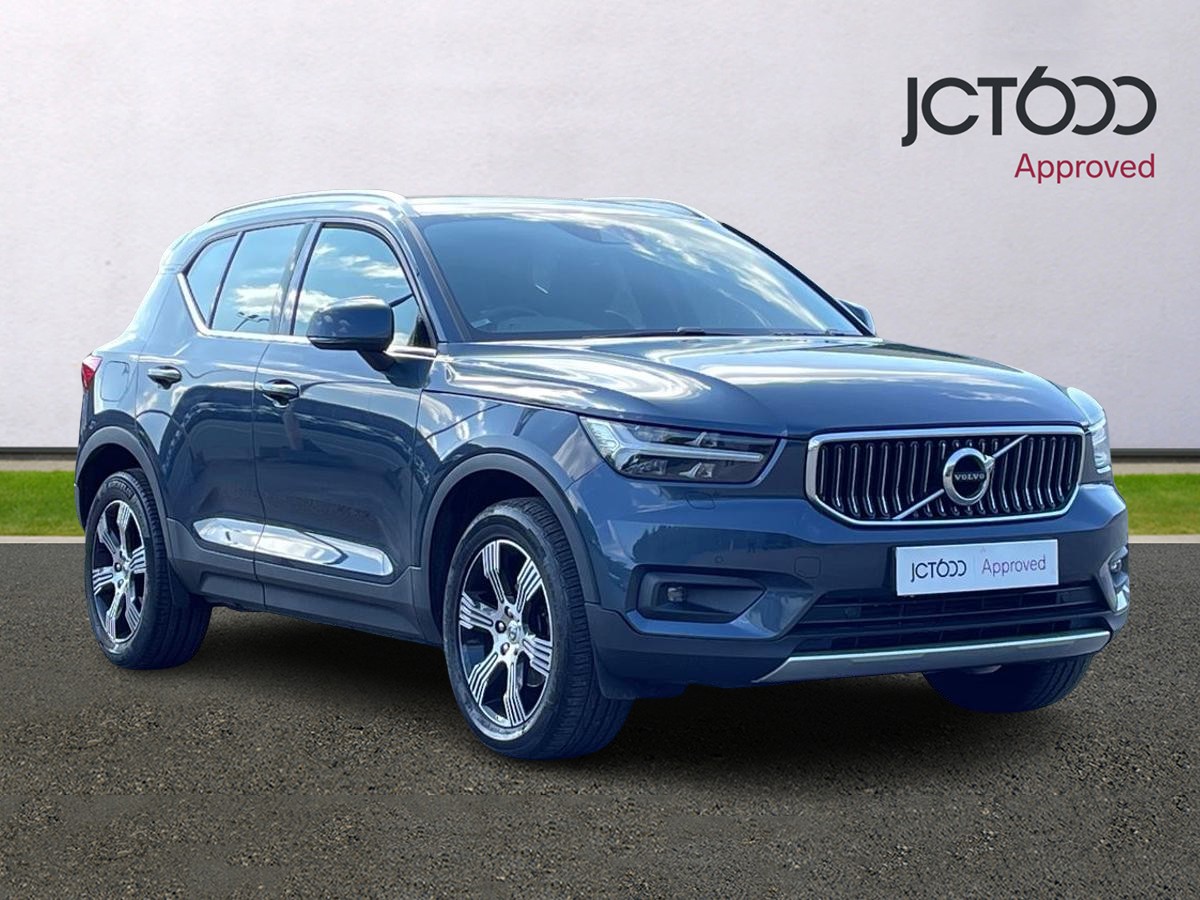 Main listing image - Volvo XC40
