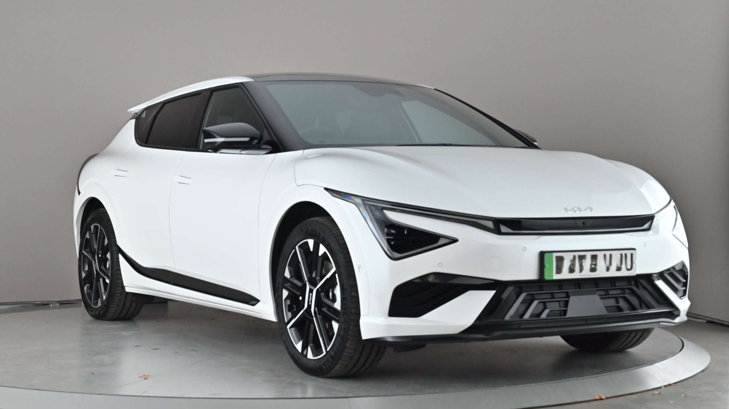 Main listing image - Kia EV6