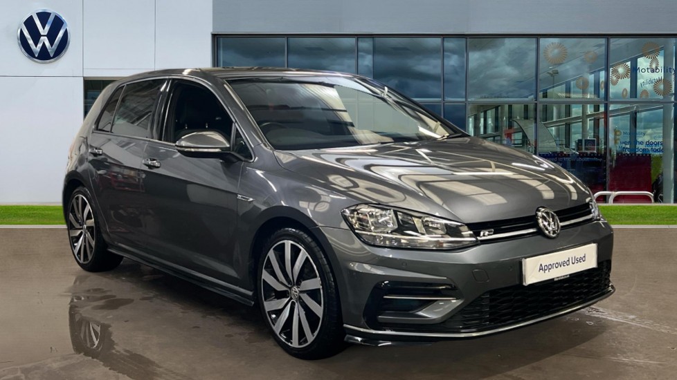 Main listing image - Volkswagen Golf