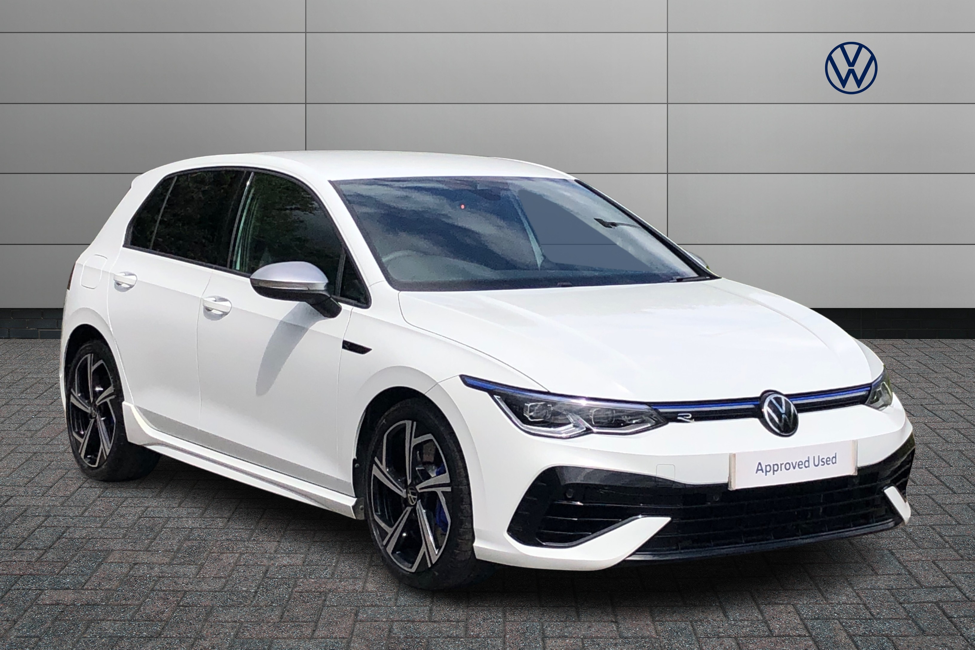 Main listing image - Volkswagen Golf R