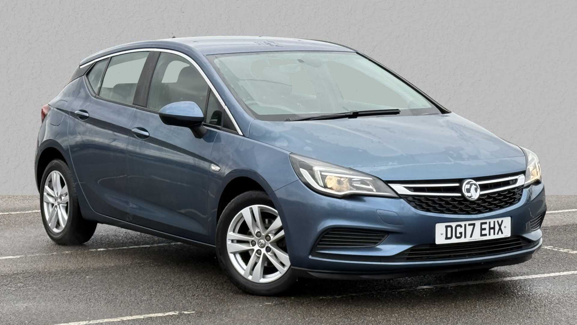 Main listing image - Vauxhall Astra